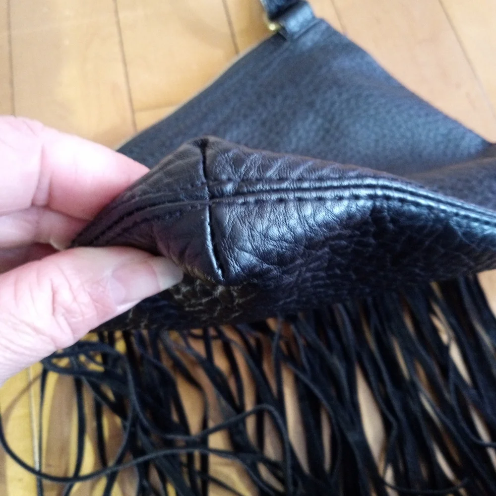 Sonoma Lifestyle black vegan leather crossbody bag with tassels - Picture 10 of 11